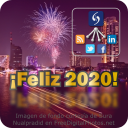Fuegos artificiales por la noche en Bangkok con mensaje de año nuevo 2020 Fuegos artificiales por la noche en Bangkok con mensaje de año nuevo 2020